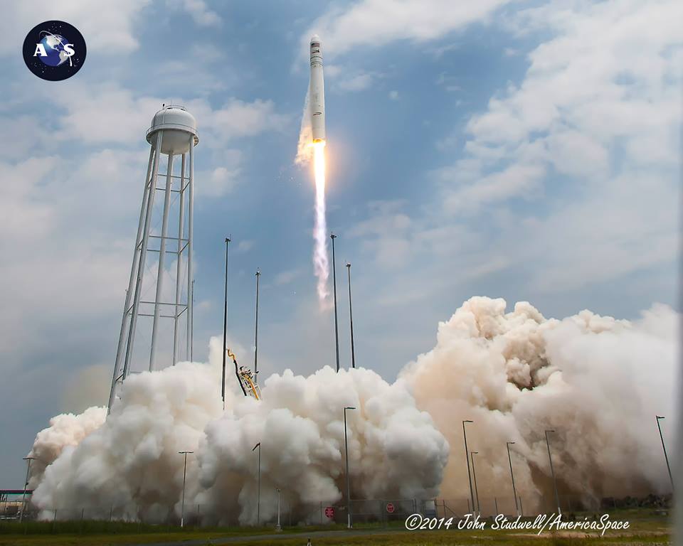 Elon Updates Plans for SpaceX on Moon and Mars by Mid 2020s with New 'BFR' - AmericaSpace