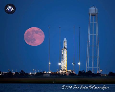 Stunning view of Antares, backdropped by an eerie full Moon on the evening of Saturday, 12 July. Photo Credit: John Studwell/AmericaSpace
