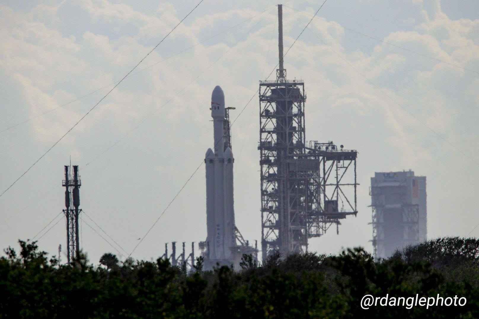 Falcon Heavy Rises Atop Pad 39A for First Time « AmericaSpace