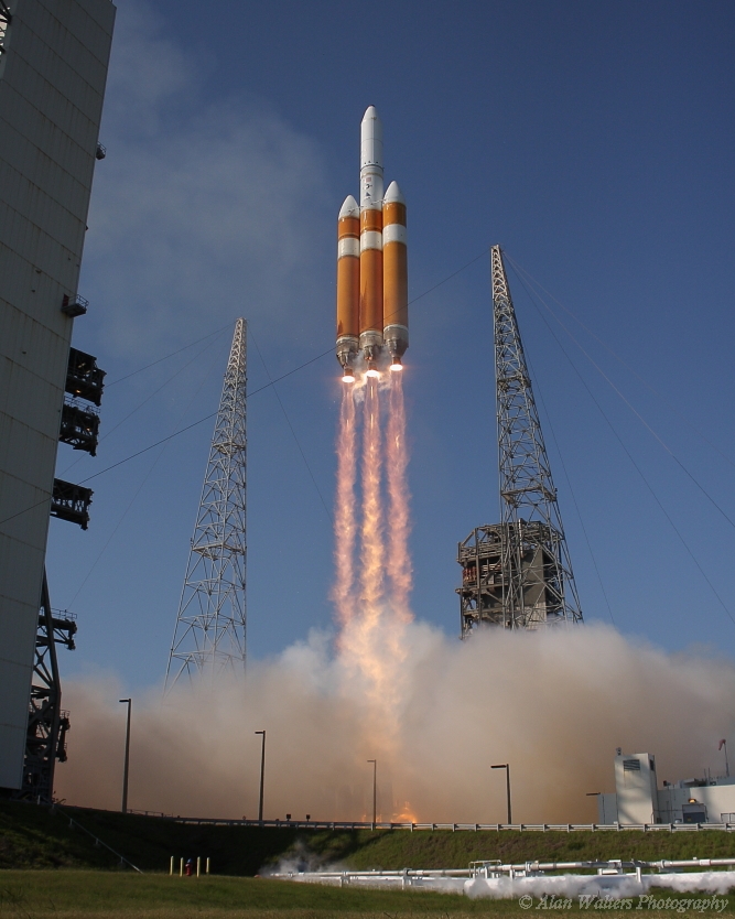 The ULA Delta-IV Heavy in action. Photo Credit:  Alan Walters / AmericaSpace