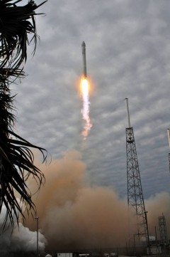 Dragon roars into orbit atop SpaceX's Falcon 9 booster from Cape Canaveral Air Force Station, Fla., on 1 March 2013. Photo Credit: Julian Leek / Blue Sawtooth Studio