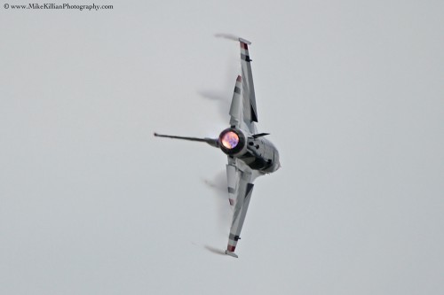 Zero G News' photograph of F-16 with the U.S. Air Force Thunderbirds Posted on AmericaSpace