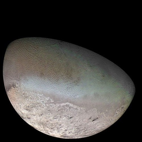 Triton image credit NASA  Neptune's largest moon. Triton, seen here in an image from the Voyager 2 flyby, is thought to be a captured Kuiper Belt Object. Credit: NASA. posted on AmericaSpace