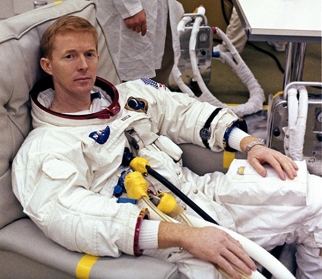 Photo Credit: NASA / Retro Space Images