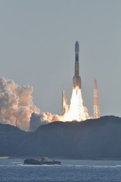 The HTV-2 roars aloft from Tanegashima Space Center in January 2011. Photo Credit: Naritama