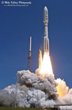 The launch of NASA's JUNO to Jupiter atop an Atlas-V rocket August 5, 2011.  Photo Credit: Mike Killian / www.MikeKillianPhotography.com