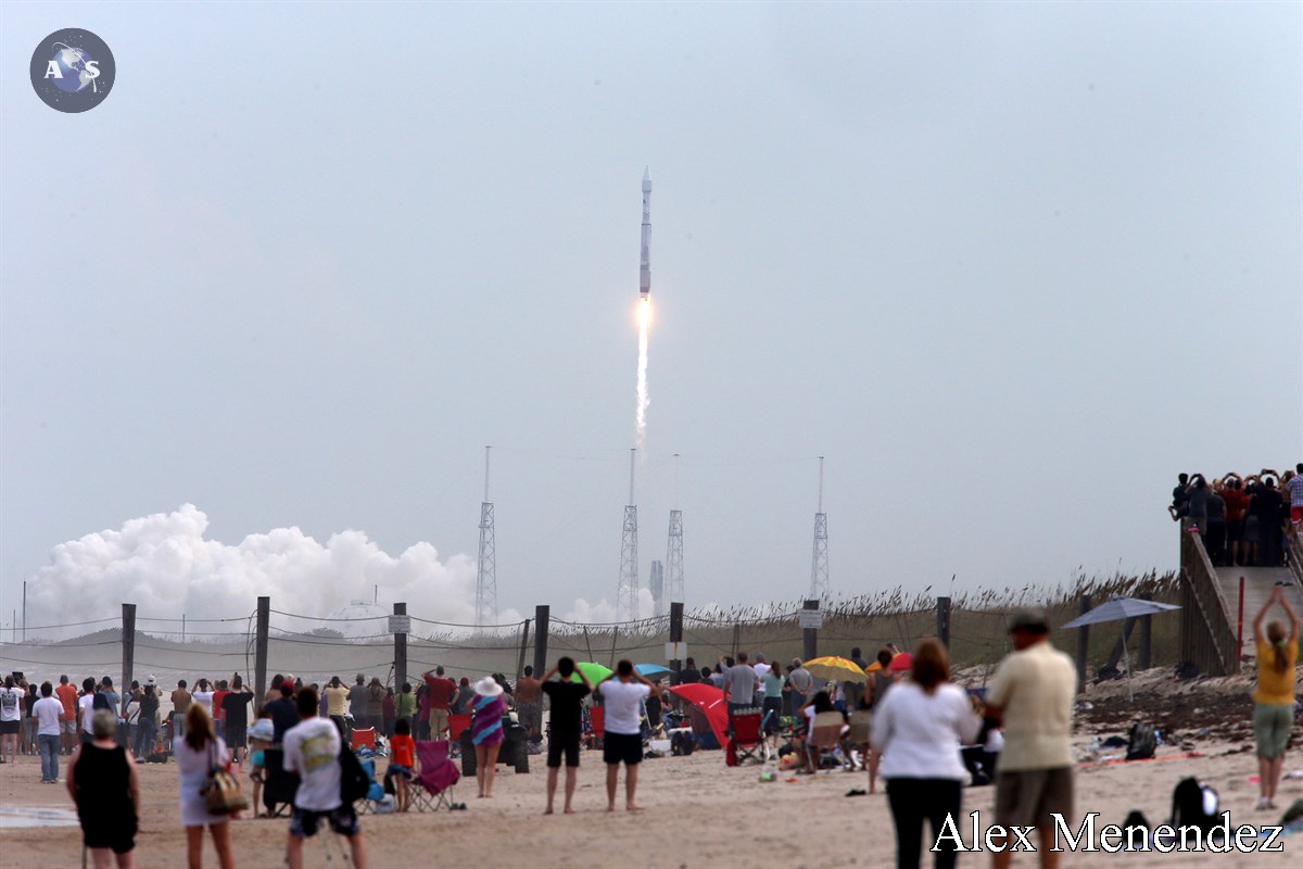 MAVEN's launch, as seen from Playalinda Beach 4 miles north of SLC-41.  Photo Credit: AmericaSpace / Alex Menendez (www.instinctfilms.com)