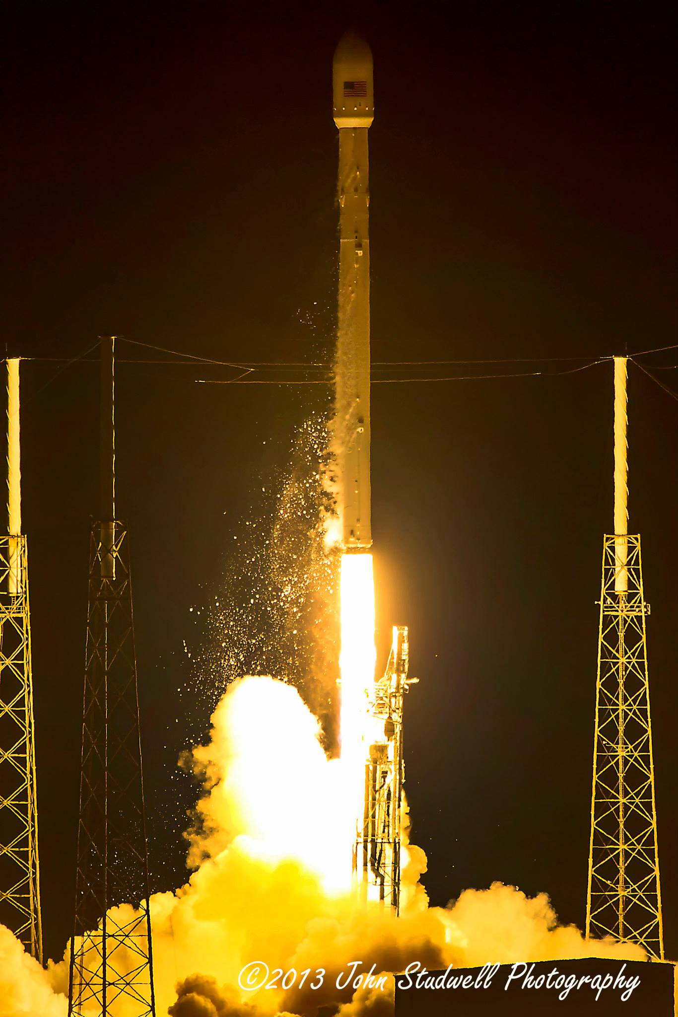 SpaceX Falcon 9 SES8 Launch Credt: John Studwell