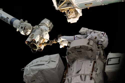 The Christmas EVAs by Rick Mastracchio and Mike Hopkins will bear close similarities to the three spacewalks performed by Doug Wheelock (pictured) and Tracy Caldwell-Dyson in August 2010. Photo Credit: NASA