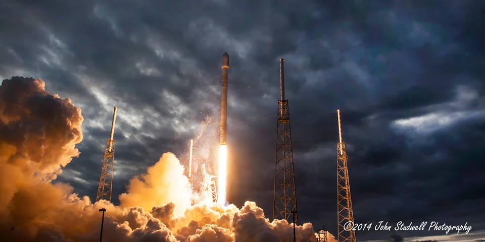 Thaicom-6 heads to orbit atop a Falcon-9 v1.1 rocket earlier this evening.  Photo Credit: AmericaSpace / John Studwell