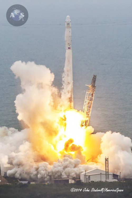 The Falcon-9 v1.1 rocket in action. Photo Credit: John Studwell / AmericaSpace