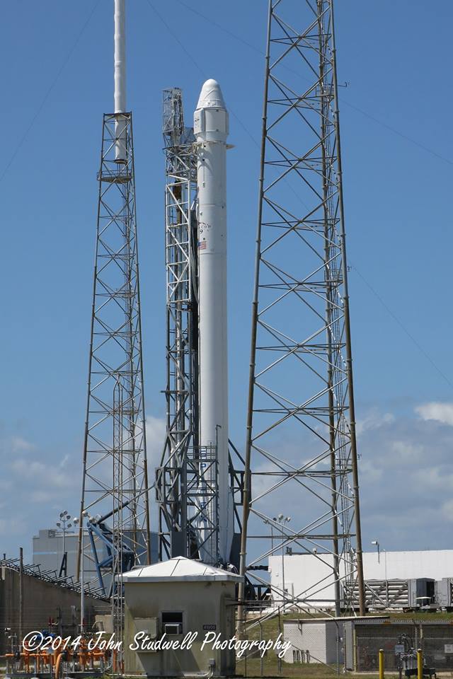 SpaceX has called off today's planned Dragon CRS3 launch to the ISS—next launch attempt no earlier than Friday, April 18. Photo Credit: AmericaSpace / John Studwell
