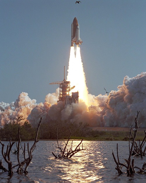 Challenger rockets into orbit on 6 April 1984. Photo Credit: SpaceFacts.de