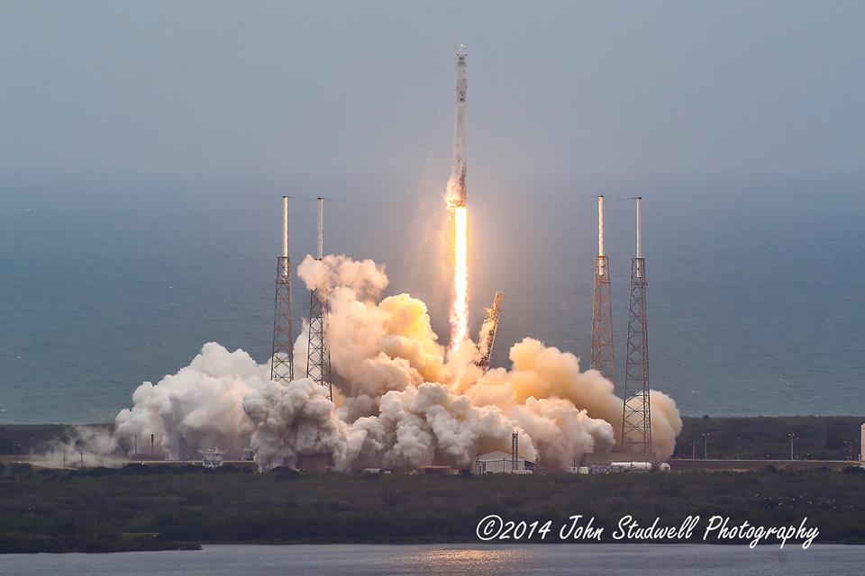 SpaceX's Falcon 9 v1.1 carries its first Dragon cargo craft into orbit on Friday, 18 April. Photo Credit: John Studwell