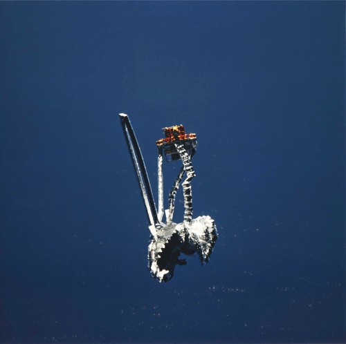 The Inflatable Antenna Experiment (IAE) commences its deployment from the SPARTAN-207 satellite. Photo Credit: NASA