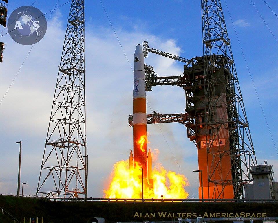 Belching fire and smoke, the Delta IV begins its fast climb away from SLC-37B. Photo Credit: Alan Walters/AmericaSpace