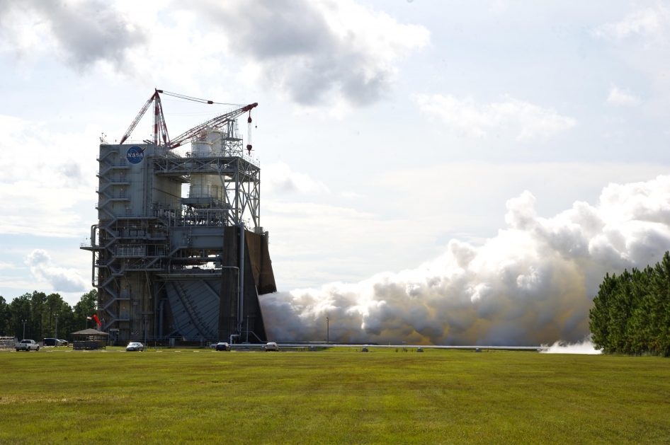 J-2X Engine No. 10002 during its final 330-second hot-fire test on the A-1 test stand at NASA’s Stennis Space Center, in September 2013. NASA and Aerojet Rocketdyne have completed the J-2X hot-fire testing campaign earlier this year, with the last tests on engine No. 10003. Image Credit: NASA/Stennis Space Center