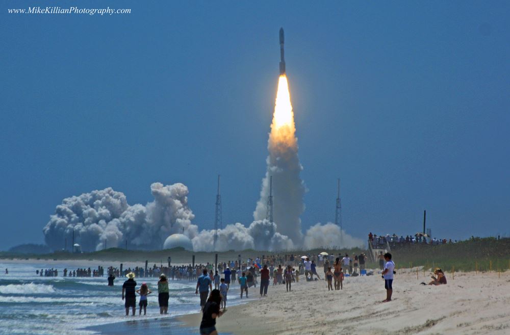 Juno blats off for Jupiter on Aug. 5, 2011 from launch pad 41 at Cape Canaveral Air Force Station at 12:25 p.m. EDT. Beachside view from Playalinda Beach. Credit: Mike Killian