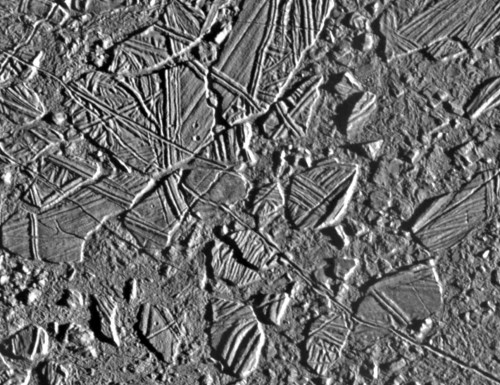 High resolution image of Europa's fructured ice crust, taken by the Galileo probe. Image credit: NASA/JPL-Caltech