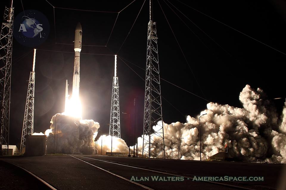 ULA's Atlas-V 551 rocket launches the NAVY's MUOS-3 under cover of darkness on Jan. 20, 2015. Photo Credit: Alan Walters / AmericaSpace