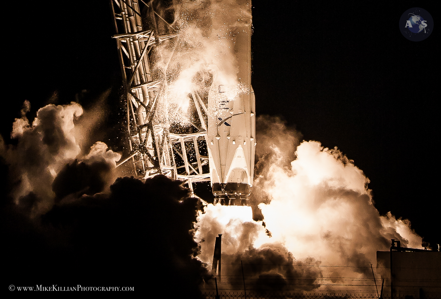 LIFTOFF of SpaceX's Falcon-9 booster Saturday morning, Jan. 10, 2014, kicking off the first U.S. launch of 2015 and the company's fifth NASA-contracted Dragon resupply mission to the International Space Station. Photo Credit: Mike Killian / AmericaSpace