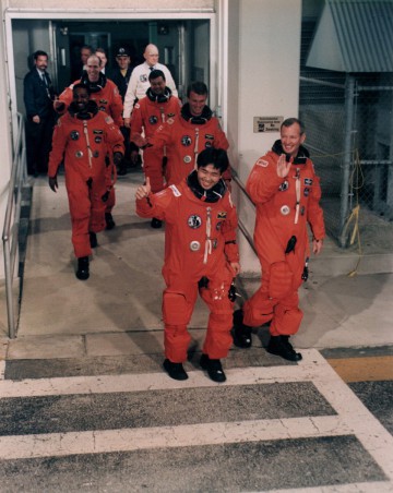 Koichi Wakata and Brian Duffy lead the STS-72 crew out to the pad on launch morning. Photo Credit: NASA, via Joachim Becker/SpaceFacts.de