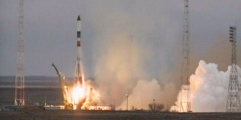 Progress M-26M, atop its Soyuz-U booster, roars into the cold gloom of a midwinter Baikonur sky at 5:00:17 p.m. local time (6:00:17 a.m. EST) Tuesday, 17 February. Photo Credit: NASA TV