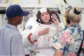 Had the mast for the Outboard Antenna failed to deploy or fold correctly, Janet Kavandi would have led a contingency EVA to manually drive it. Photo Credit: NASA