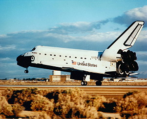 Discovery touches down at Edwards Air Force Base, Calif., on 29 April 1990. Photo Credit: NASA