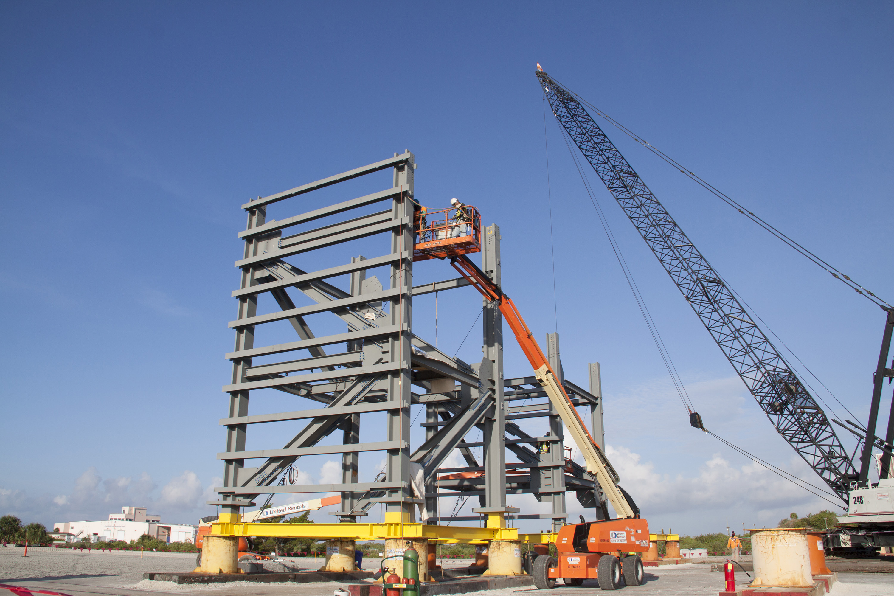 The first crew access tower tiers begin to take shape at Space Launch Complex-41 for flights aboard the Boeing CST-100. Credits: NASA/Cory Huston