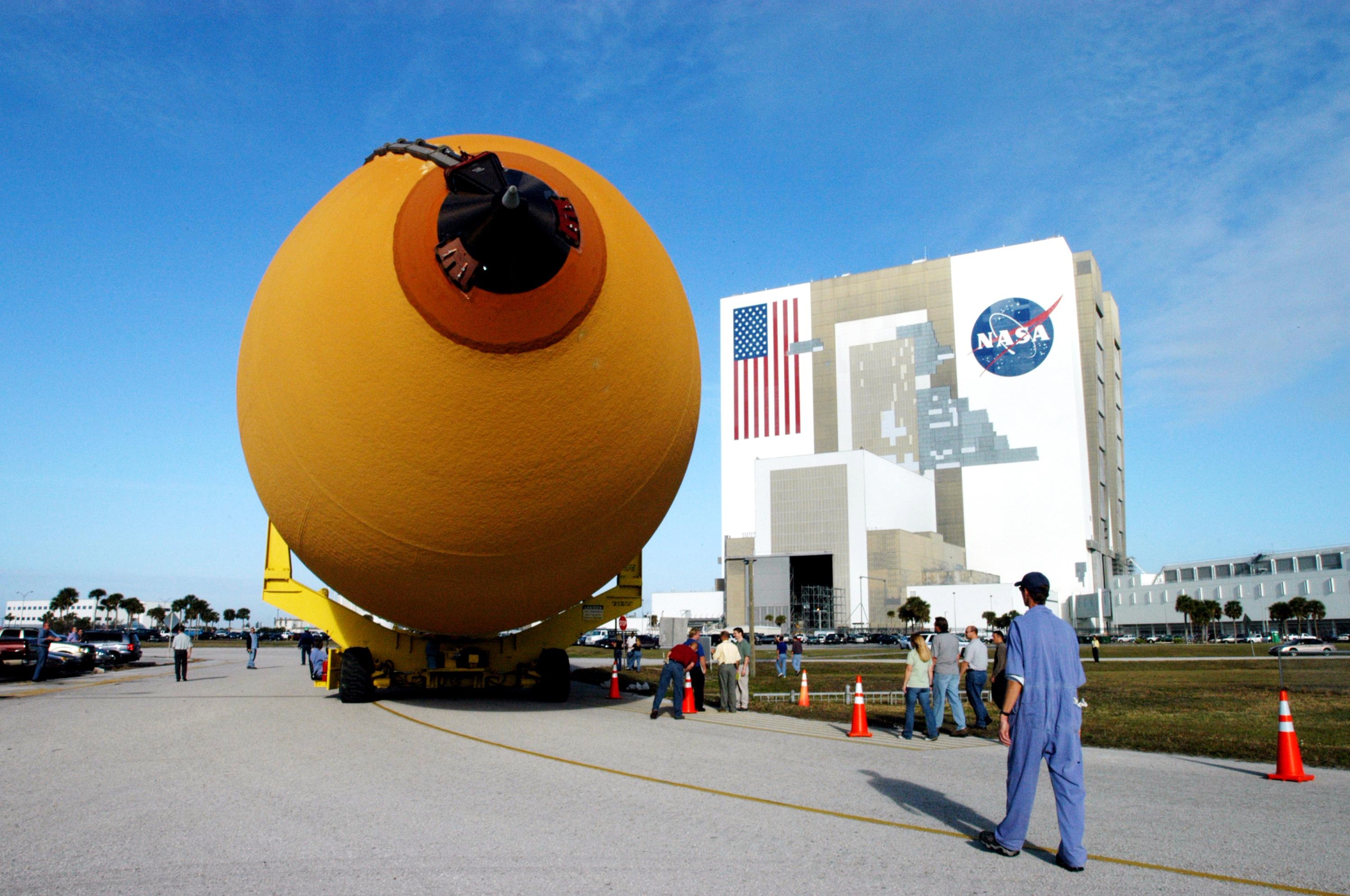 The External Tank (ET) for STS-114 arrives at the Kennedy Space Center (KSC) on 6 January 2005. It would later be substituted for the tank originally earmarked for the second Return to Flight (RTF) mission, STS-121. Photo Credit: NASA