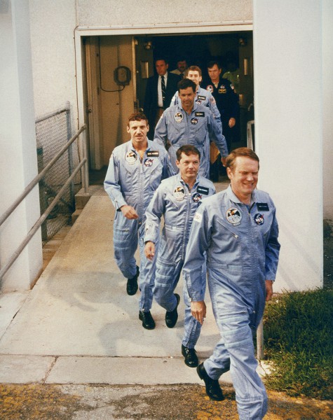 Commander Karol "Bo" Bobko leads Bob Stewart, Dave Hilmers, Ron Grabe and Bill Pailes out of the Operations & Checkout (O&C) Building on launch morning, 3 October 1985, bound for Pad 39A and Atlantis. Photo Credit: NASA, via Joachim Becker/SpaceFacts.de