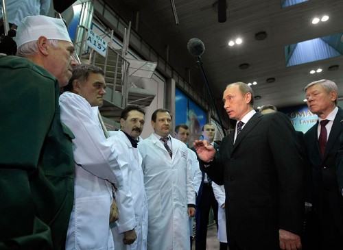 Vladimir Putin meets with RD-180 managers at the Energomash RD-180 plant near Moscow. Photo Credit Novisty 