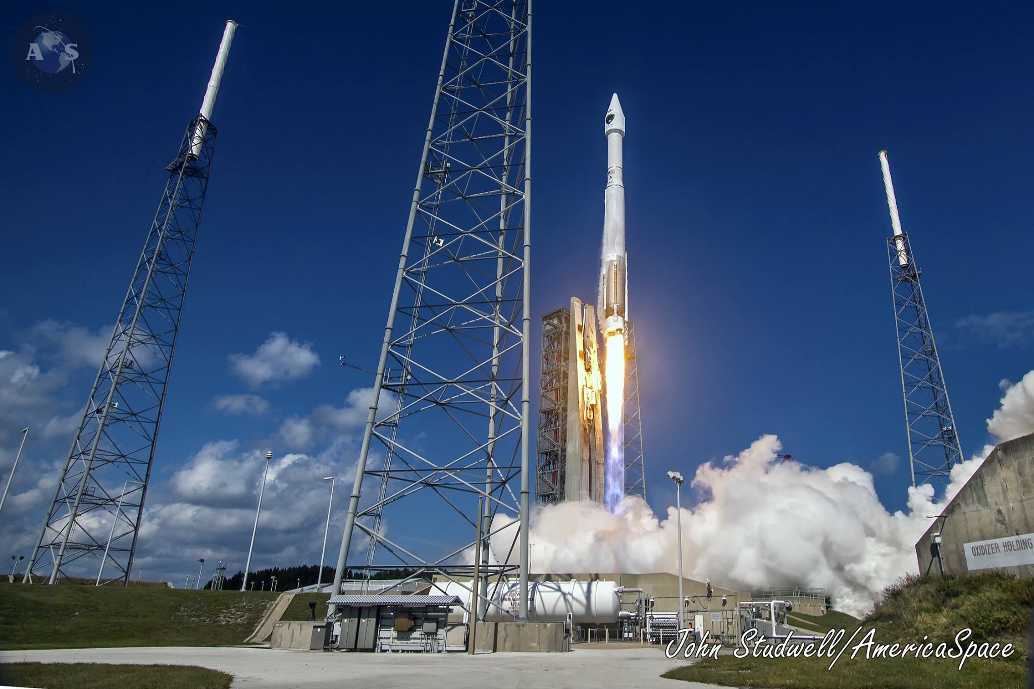 A United Launch Alliance Atlas-V rocket launching with the U.S. Air Force GPS 2F-11 satellite Oct. 31, 2015. The USAF believes that ULA had options that would have allowed it to bid on the initial GPS III launch in 2018, but given ULA’s RD-180 engine supply, the company decided instead to cede that launch to SpaceX. Photo Credit: John Studwell / AmericaSpace