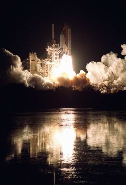 Endeavour roars into the night on 30 November 2000, beginning the first shuttle mission to an inhabited International Space Station (ISS). Photo Credit: NASA, via Joachim Becker/SpaceFacts.de