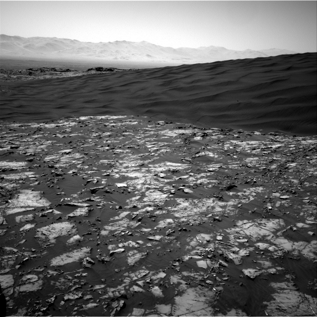 Another Navcam view of High Dune. Image Credit: NASA/JPL-Caltech