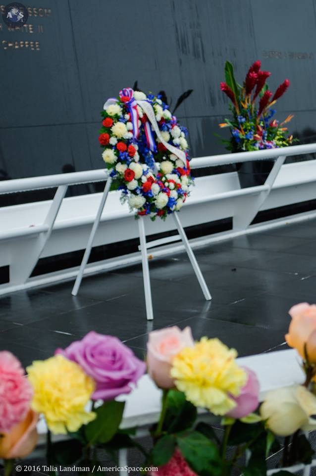 Flowers for Challenger and her fallen crew. Photo Credit: Talia Landman/AmericaSpace