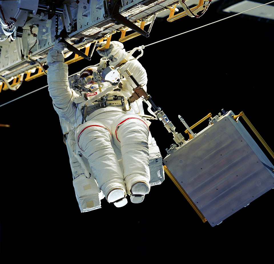 As well as becoming the first woman to serve in the Lead Spacewalker (EV1), Linda Godwin also participated in the first U.S. spacewalk outside a space station since the Skylab era. Her historic EVA with STS-76 crewmate Rich Clifford took place 20 years ago, today, on 27 March 1996. Photo Credit: NASA, via Joachim Becker/SpaceFacts.de