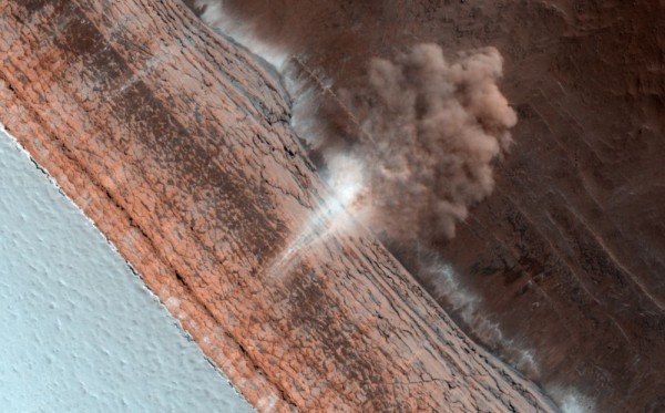An avalanche on Mars, as seen by MRO. Photo Credit: NASA/JPL/University of Arizona