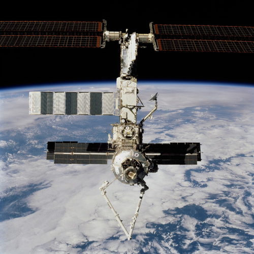 Canadarm2 is pictured affixed to the U.S. Destiny lab, as Endeavour departs the International Space Station (ISS). Photo Credit: NASA, via Joachim Becker/SpaceFacts.de