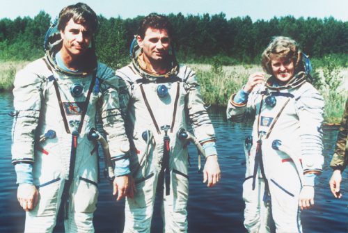 John Blaha (left) is pictured with Shannon Lucid and Russian cosmonaut Vasili Tsibliyev during training in August 1995. Photo Credit: NASA