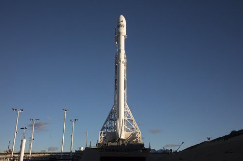 The ten Iridium satellites were housed inside the Upgraded Falcon 9's bulbous payload fairing. Photo Credit: SpaceX/Twitter