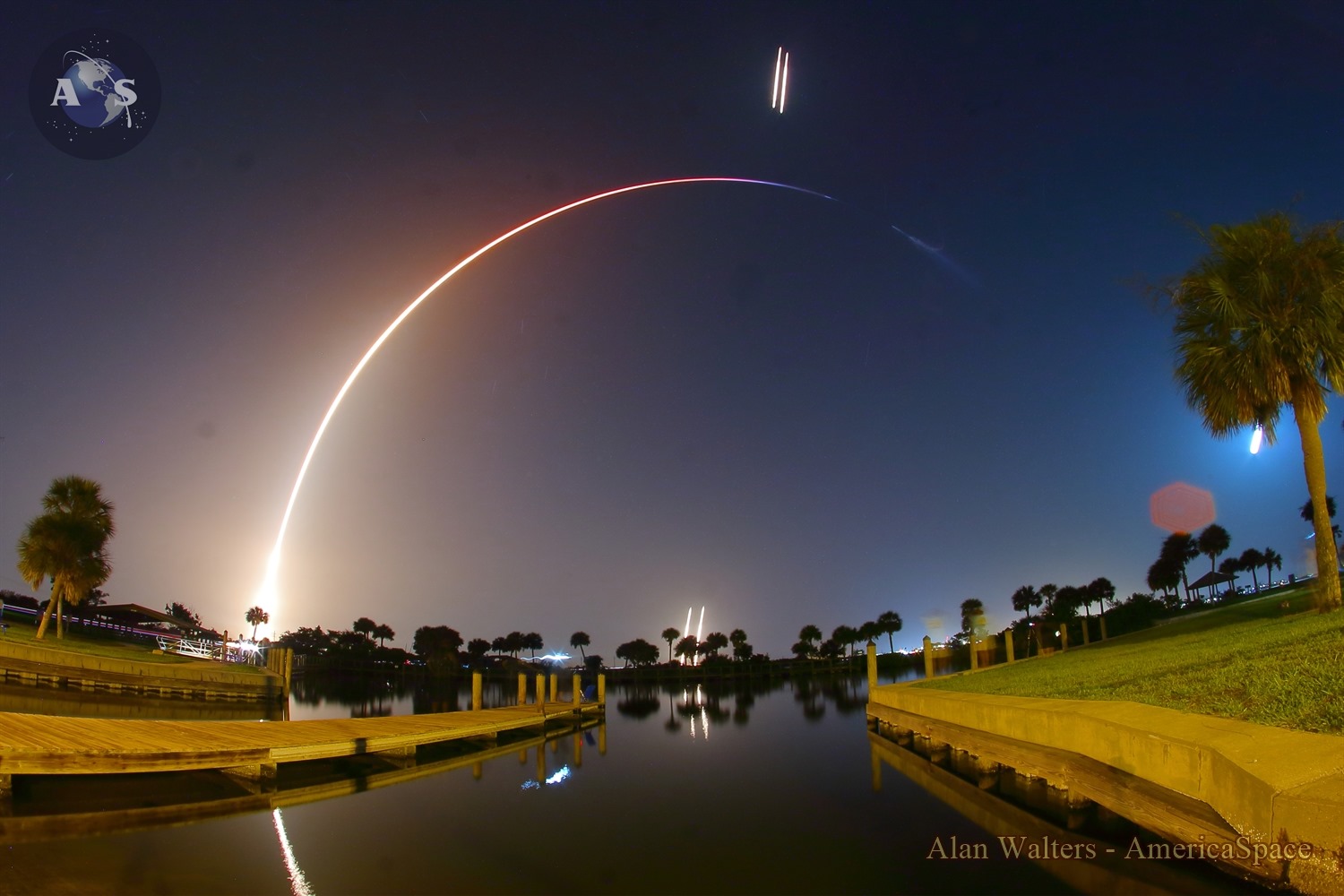 End launch. Alan Walters. Ночь СТП. Falcon Heavy Night Launch. An Exploaded view of the Rocket.