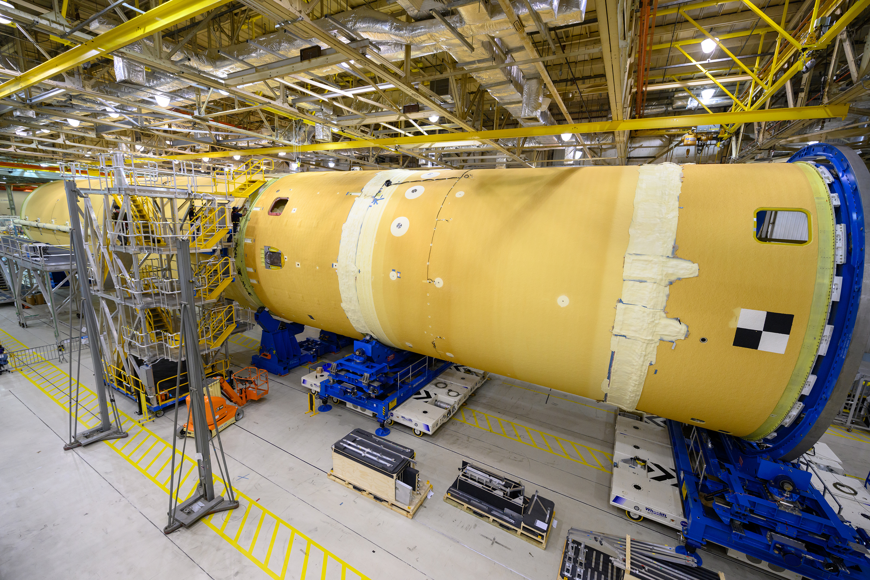 Нов наса. Artemis SLS. SLS Core Stage. Space Launch System Boeing.