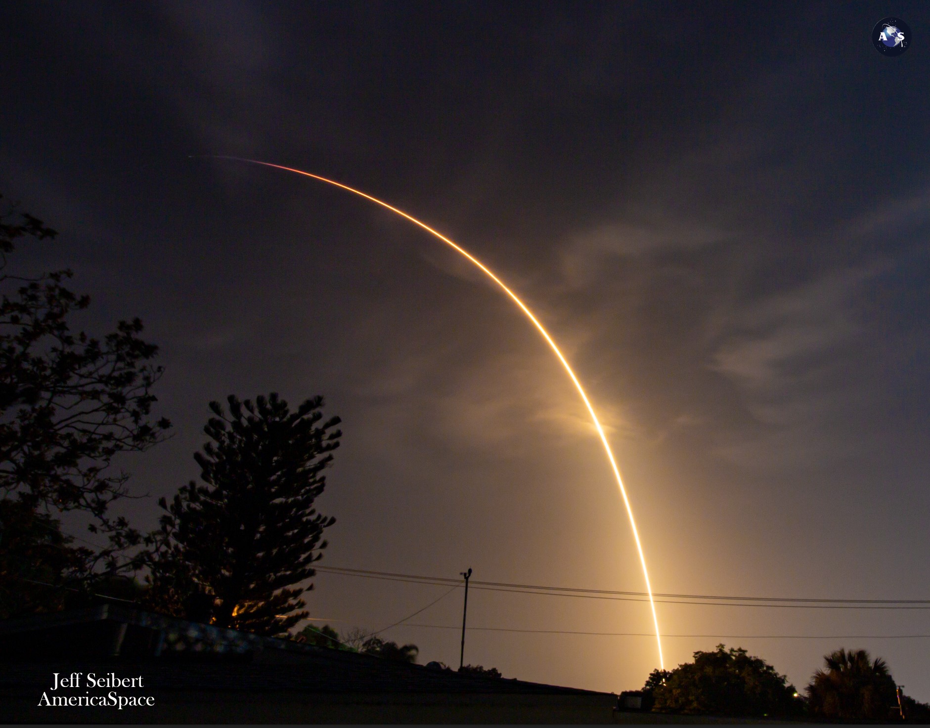 SpaceX Flies 3,000th Starlink in Night time Falcon 9 Release