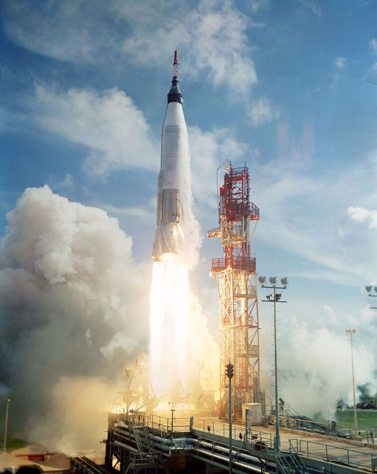 On Atlas’ Shoulders: Remembering the Monkeys, Men and Malfunctions of ...